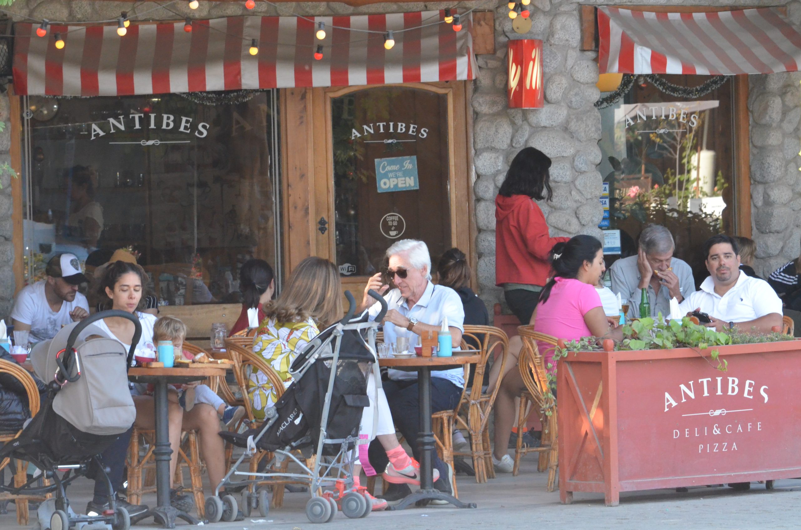 La gastronomía y los locales comerciales también reflejan una excelente temporada.