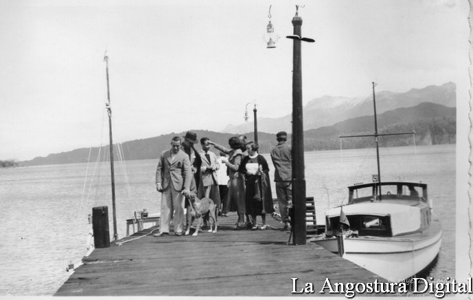 La Huemul amarrada en el muelle de la península Quetrihue. Foto: Familia Ayerza.