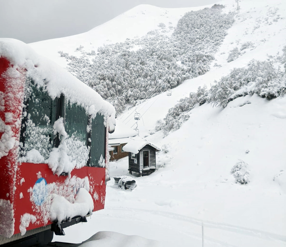 Parques emitió una alerta por nevadas en los senderos de montaña thumbnail