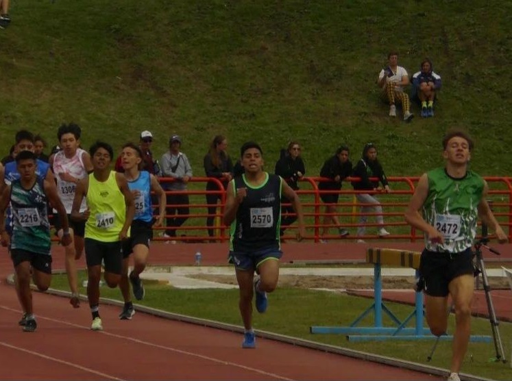 Thiago Galian superó su marca en 1500 y 800 metros en los Juegos de La Araucanía thumbnail