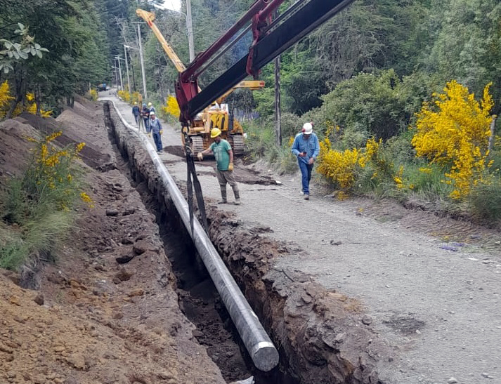 Comenzó la obra que evitará los cortes de gas en Villa la Angostura el próximo invierno thumbnail