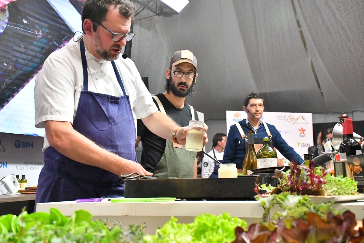 En Villa Pehuenia Moquehue, el evento gastronómico más importante ya tiene fecha thumbnail