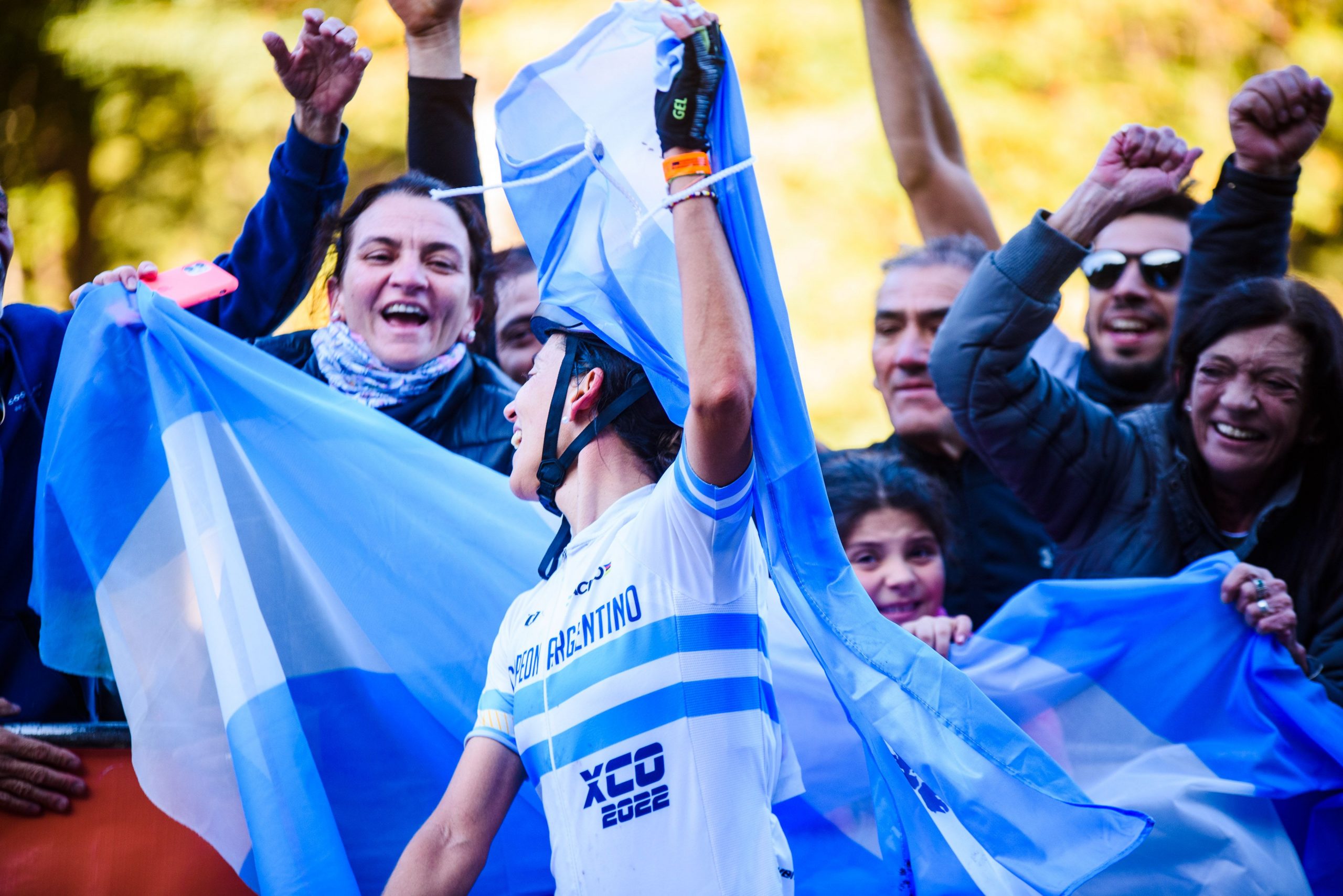 La argentina Carolina Maldonado se quedó con el primer puesto en Máster A del Campeonato del Mundo MTB en Villa la Angostura thumbnail