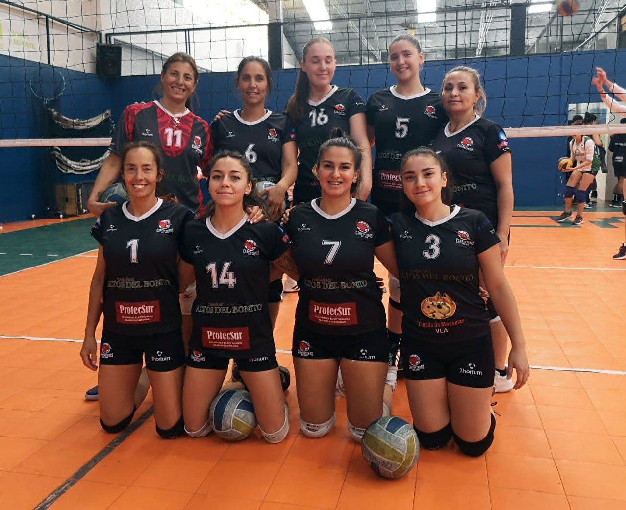 Vóley: Brillante arranque de las chicas de Villa la Angostura en el torneo de Bariloche thumbnail