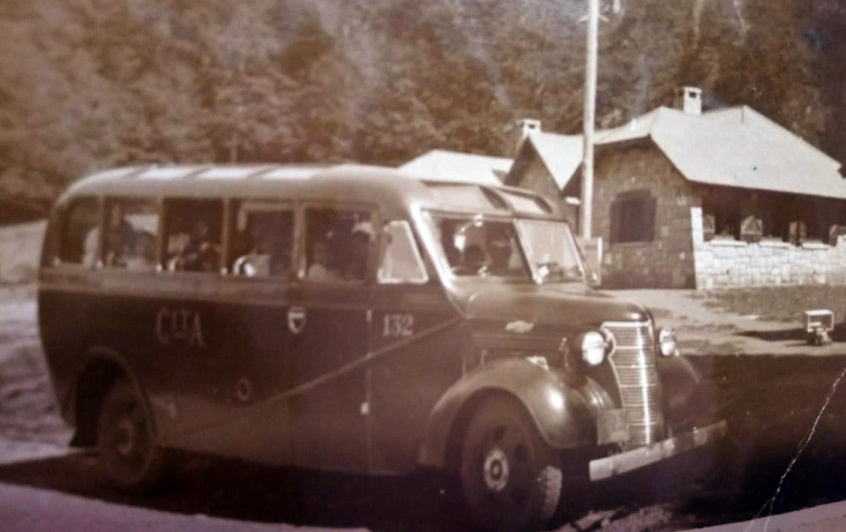 Escuela 104: Un bastión de la naciente Villa la Angostura hace 85 años atrás thumbnail