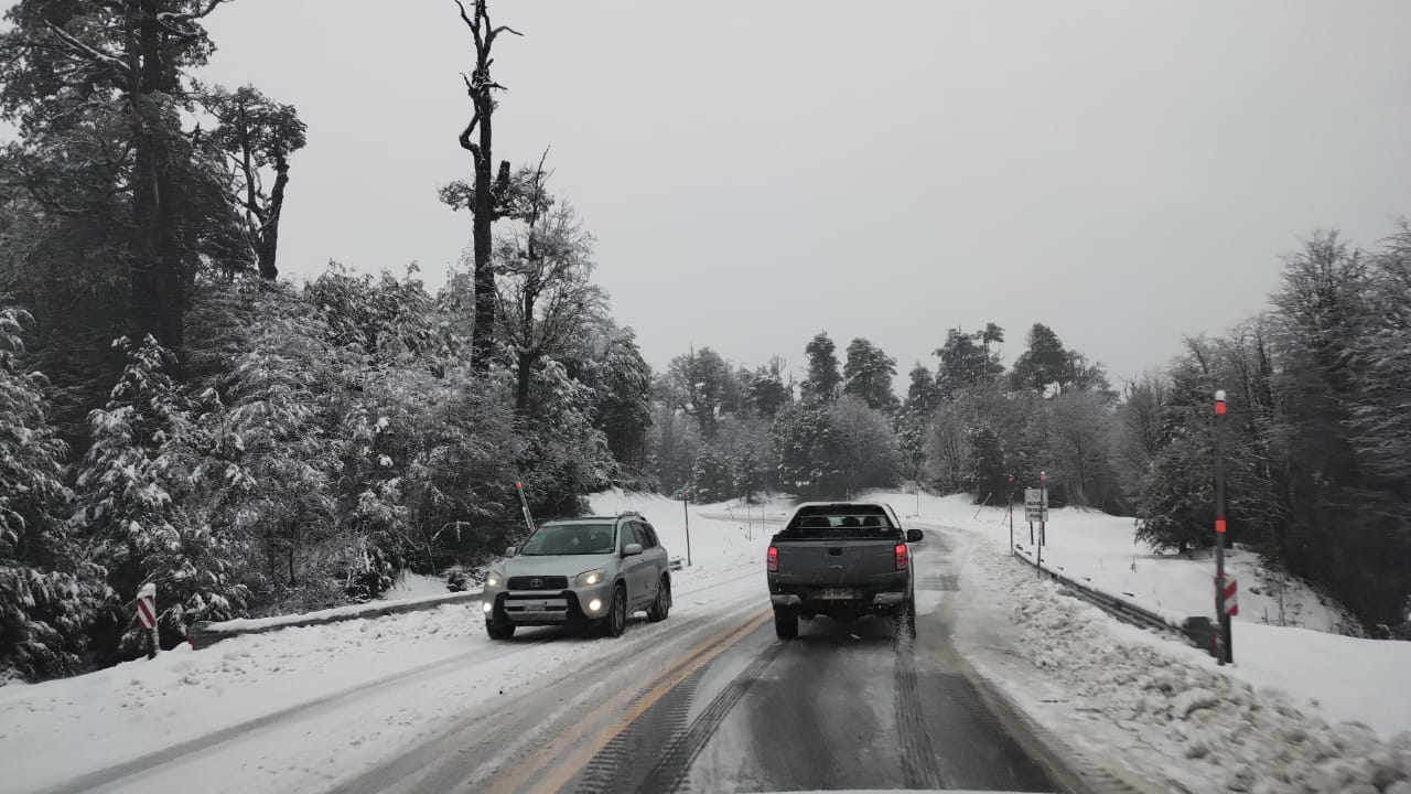 El paso Samoré quedó habilitado pero es necesario portar cadenas de nieve thumbnail