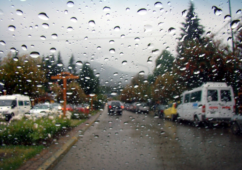 Se esperan fuertes lluvias para este lunes y martes en Villa la Angostura thumbnail