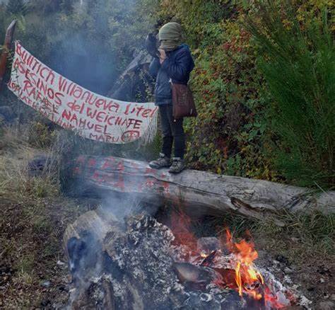 Fiscal investiga informes del INAI a favor Comunidades mapuches con "relevamientos técnicos" a mano alzada y sin notificar a los propietarios con escritura pública thumbnail