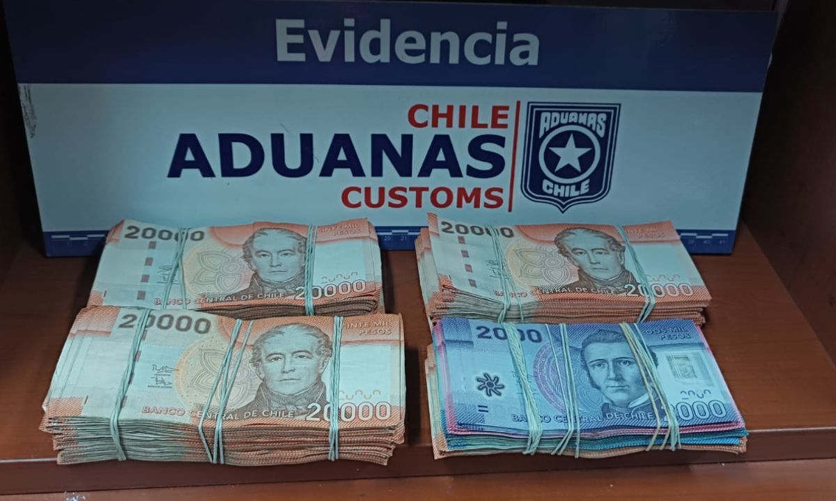 Secuestraron en el paso Cardenal Samoré un contrabando de 12 millones de pesos chilenos thumbnail