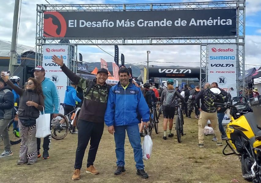 Dos ciclistas de Villa Traful compitieron en la Carrera de Rally más Grande de Sudamérica thumbnail