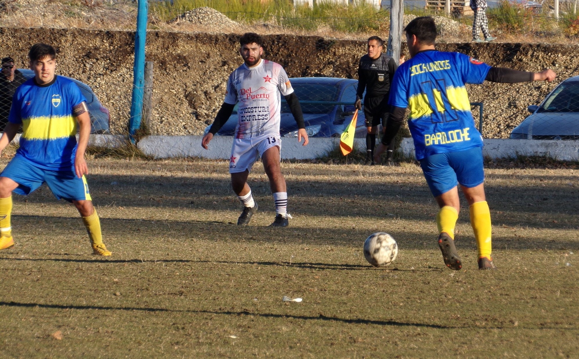 Con buen fútbol goleó el Deportivo Angostura a Boca Unidos thumbnail